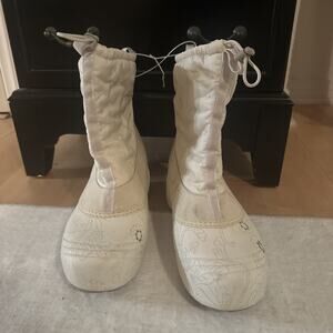 Columbia Sierra Groove Thermolite Cream Winter Snow Boots Womens SZ 8 Techlite